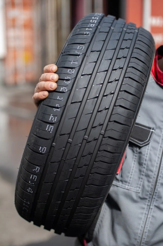 фото протектора и шины Atrezzo Elite Шина Sailun Atrezzo Elite 205/65 R16 95V